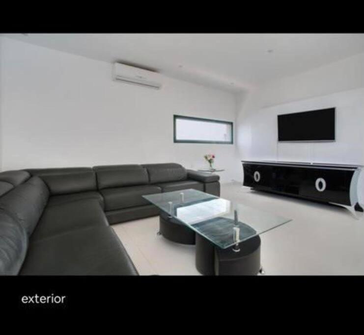 Spacious Private Villa & Private Heated Pool - Villa Sunshine Costa Teguise Eksteriør bilde