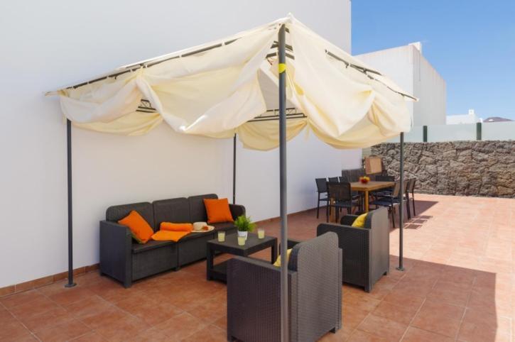 Spacious Private Villa & Private Heated Pool - Villa Sunshine Costa Teguise Eksteriør bilde