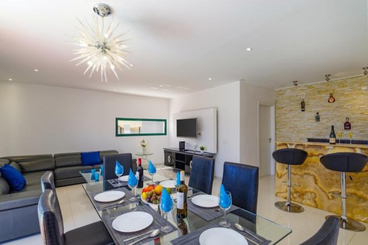 Spacious Private Villa & Private Heated Pool - Villa Sunshine Costa Teguise Eksteriør bilde